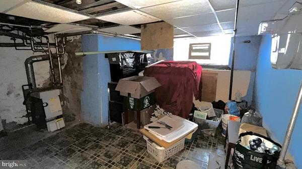 Philadelphia, PA 19120-1829,5938 N Lawrence St