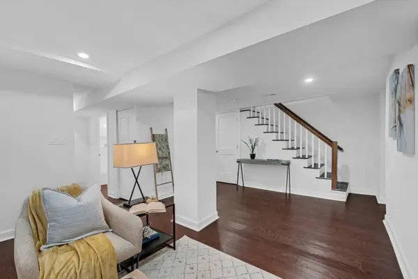 20th St NE, Washington, DC 20018-2407