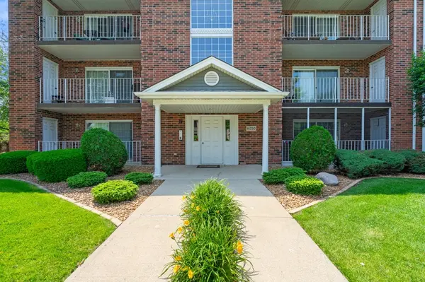 Eagle Dr, Tinley Park, IL 60477-5099