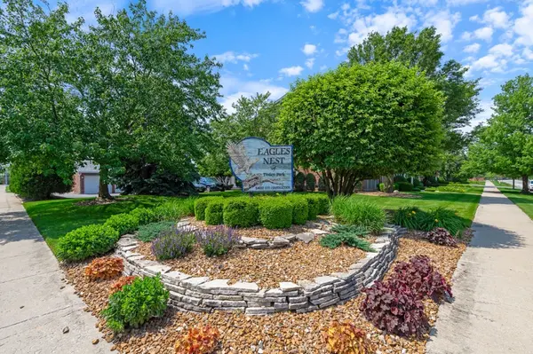 Eagle Dr, Tinley Park, IL 60477-5099