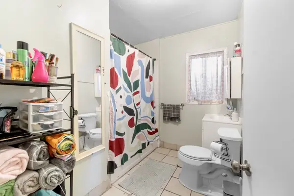 E 105th St, Los Angeles, CA 90003-4726