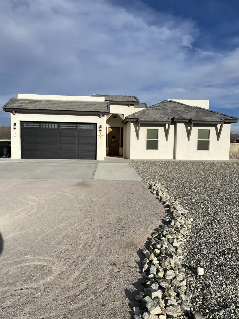 Apache Canyon Dr, Las Cruces, NM 88007-6332