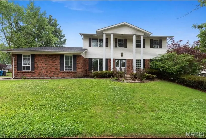 Mondoubleau Ln, Florissant, MO 63034-2354