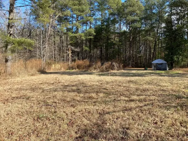 Millenbeck Rd, Lancaster, VA 22503-4242