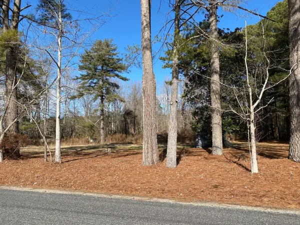 Millenbeck Rd, Lancaster, VA 22503-4242