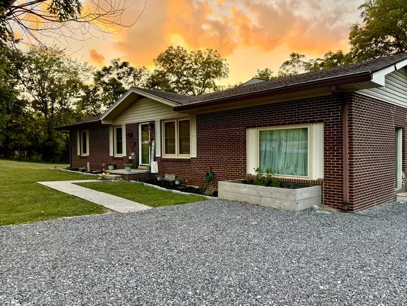 New Middleton Hwy, Gordonsville, TN 38563-6516