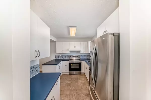 Edmonton, AB T6J 5N5,119 St NW