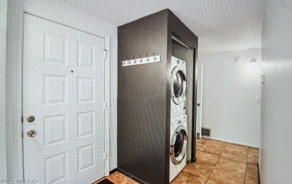 E 4th St, Tucson, AZ 85716-4602