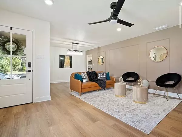 Mobile, AL 36693-4032,Longleaf Dr