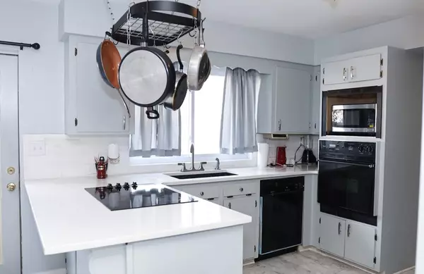 Carlsbad Dr, Shreveport, LA 71115-3425