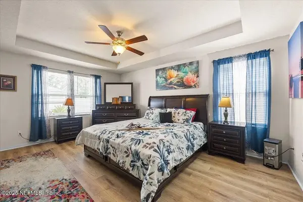 Vanden Ct, Jacksonville, FL 32222-2906