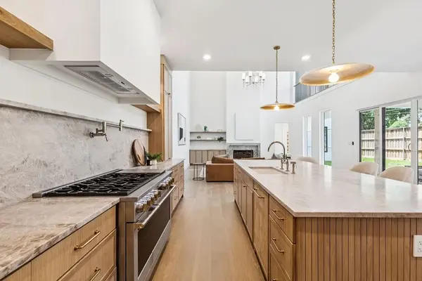 6402 Kenwood Ave, Dallas, TX 75214-3165