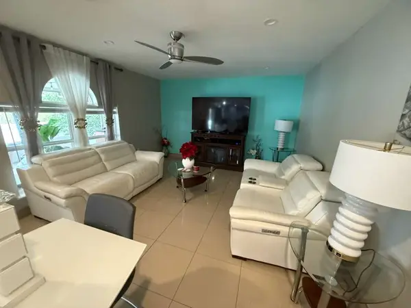 Myakka Ct, Kissimmee, FL 34759-5331