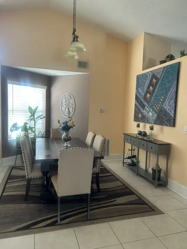 Kingston Cir, Kissimmee, FL 34746-5101