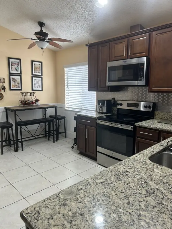 Kingston Cir, Kissimmee, FL 34746-5101