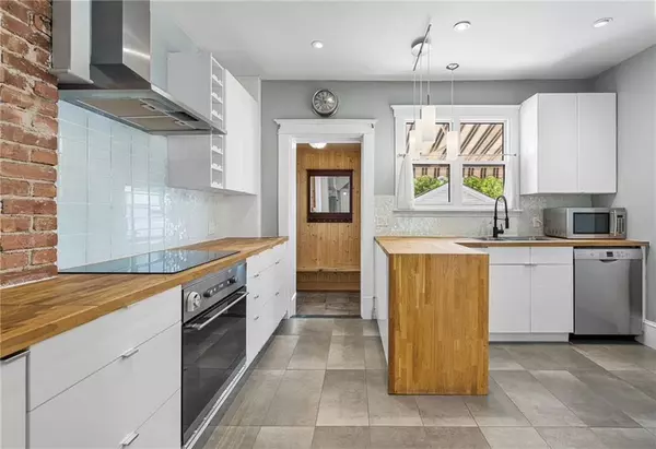 Moncton, NB E1C 5S6,Portledge Ave