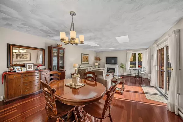 Moncton, NB E1E 4K3,Westmount Blvd