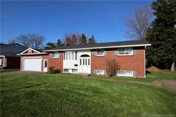 Vista Dr, Moncton, NB E1A 4L6