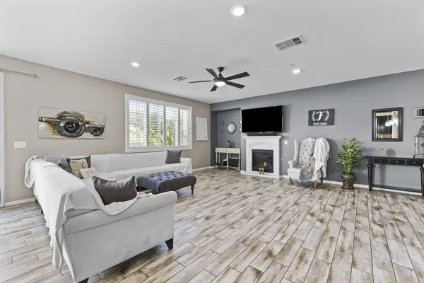 Crystal Way, Wildomar, CA 92595-9775