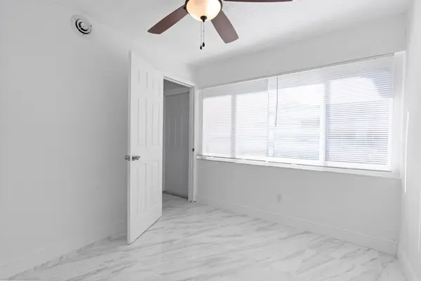 Versailles, Pinellas Park, FL 33781-1118