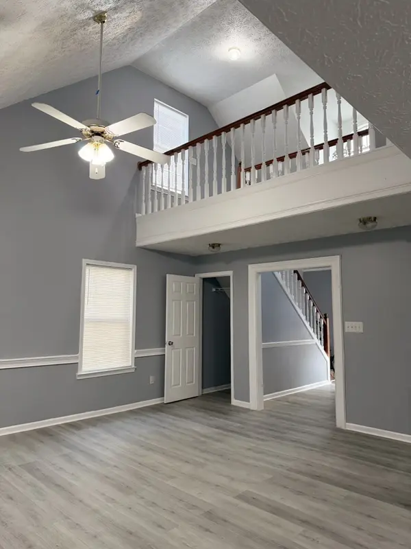 Durham Ridge Ct NW, Lilburn, GA 30047-5876