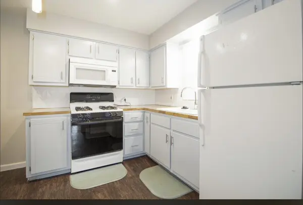 N 43rd St, Omaha, NE 68111-2509