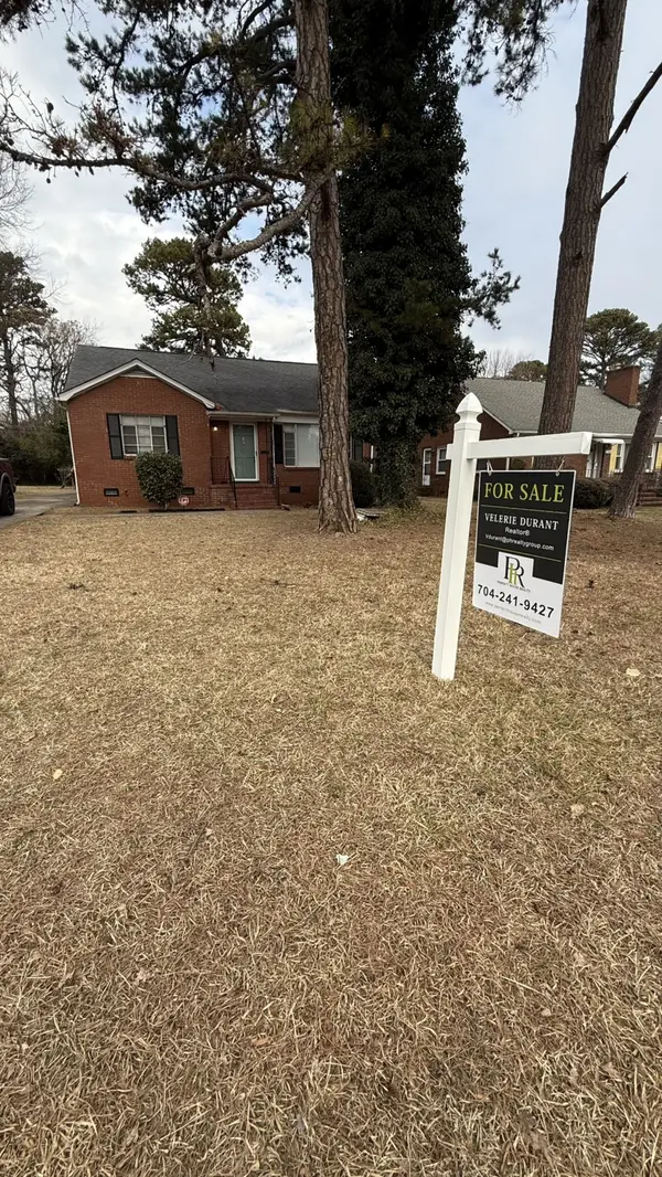 Madison Ave, Charlotte, NC 28216-5413