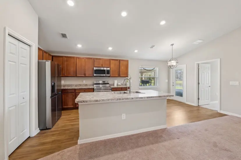 Bellington Blvd, Zephyrhills, FL 33541-2943