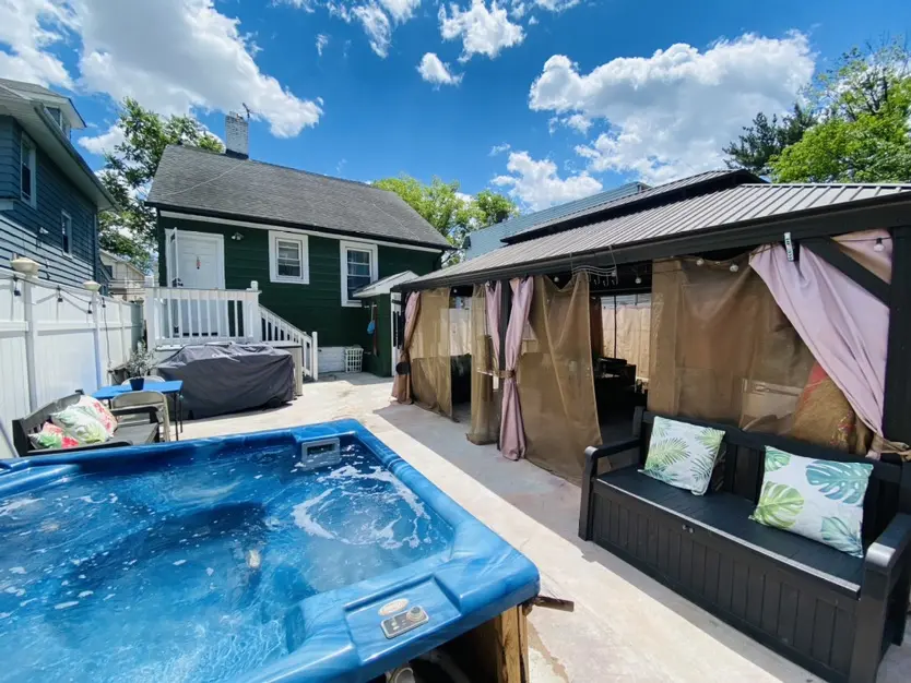 Chester Ave, Irvington, NJ 07111-3143