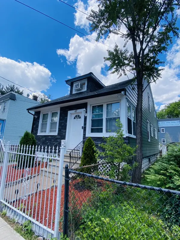 Chester Ave, Irvington, NJ 07111-3143
