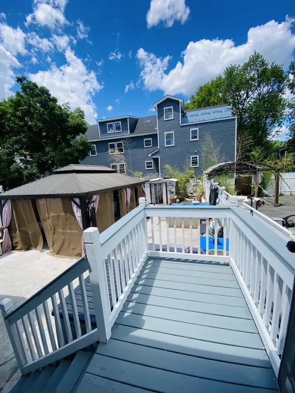 Chester Ave, Irvington, NJ 07111-3143