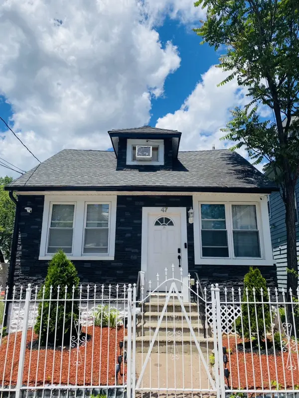 Chester Ave, Irvington, NJ 07111-3143