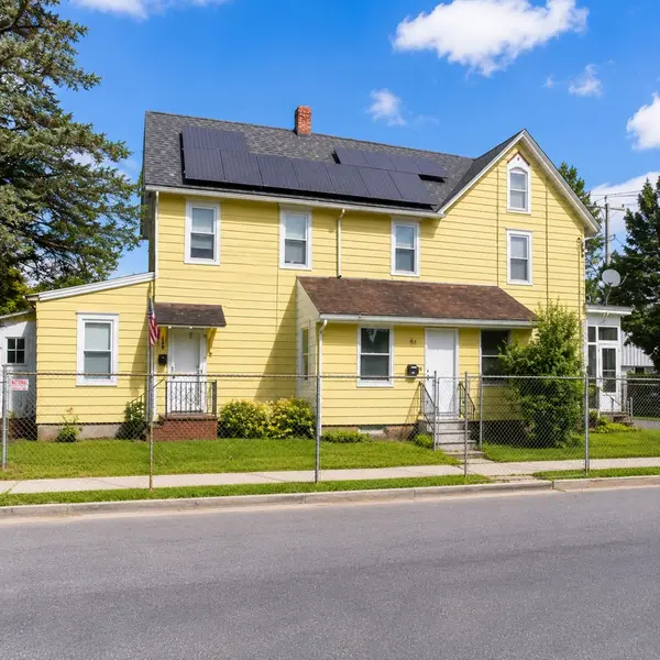 Walnut St, Salem, NJ 08079-1747