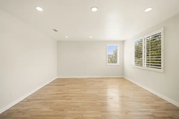 Cliffrose St, Corona, CA 92883-8471