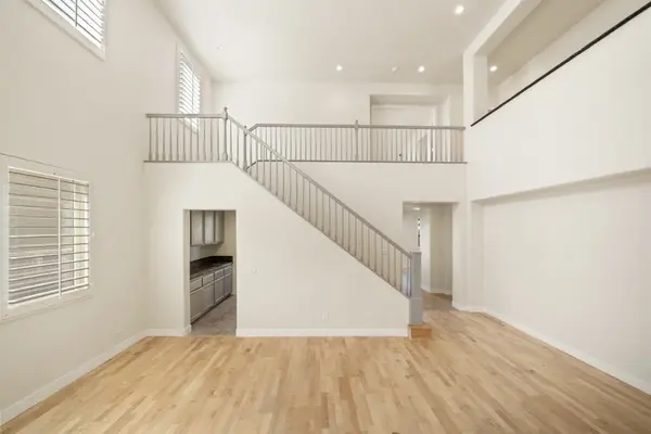 Cliffrose St, Corona, CA 92883-8471