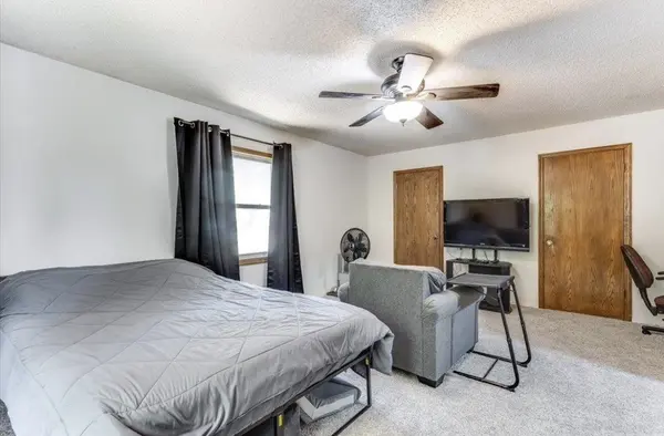 N Skyview St, Wichita, KS 67212-1142