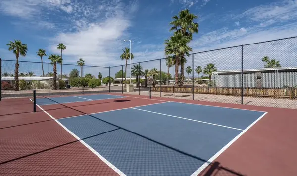 S 58th St, Mesa, AZ 85206-1521