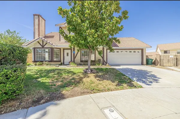Hudson St, Palmdale, CA 93552-4577
