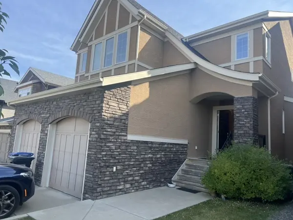 9351 14 Ave SW, Calgary, AB T3H 4A9