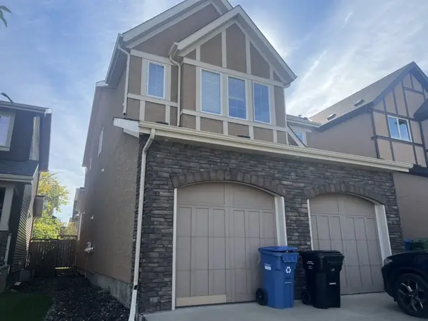 9351 14 Ave SW, Calgary, AB T3H 4A9
