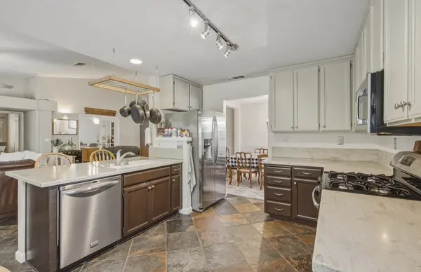 Tehachapi Way, Antioch, CA 94531-8818