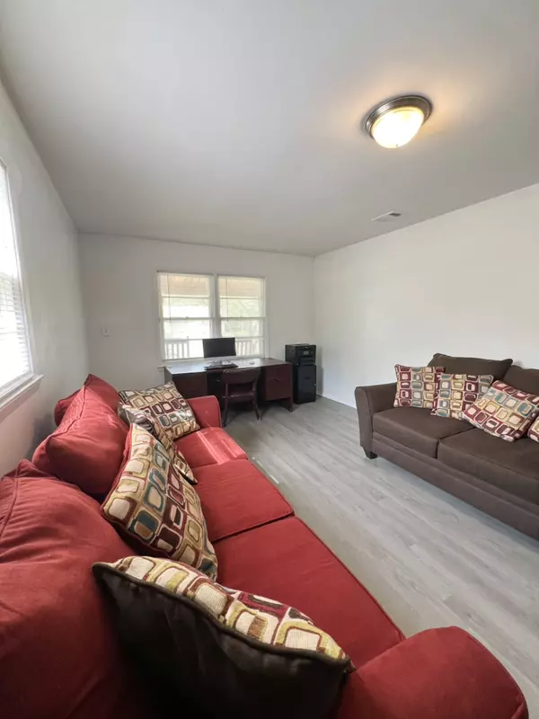 Warner Robins, GA 31093-2426,Oklahoma Ave