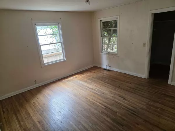 Portland, OR 97202-1322,2745 SE 28th Pl