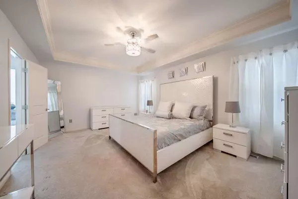 New Albany, OH 43054-9085,8909 Grate Park Sq