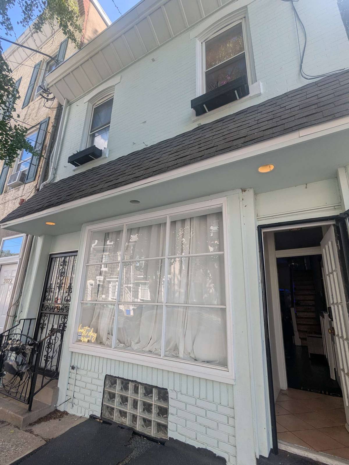 3924 Terrace St, Philadelphia, PA 19128-5231
