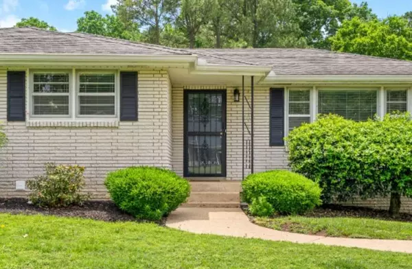 Hendersonville, TN 37075-4229,112 Hickory Heights Dr