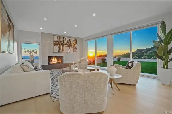 2717 N Mountain Ave, Claremont, CA 91711-1549