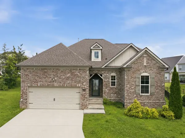 5702 Hidden Crk, Smyrna, TN 37167-2949