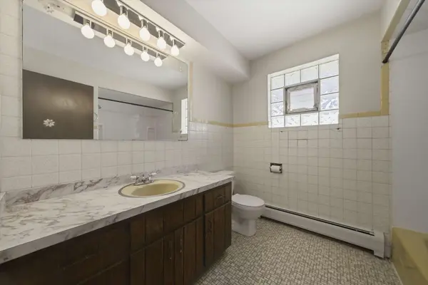 4552 Prescott Ave, Lyons, IL 60534-2156