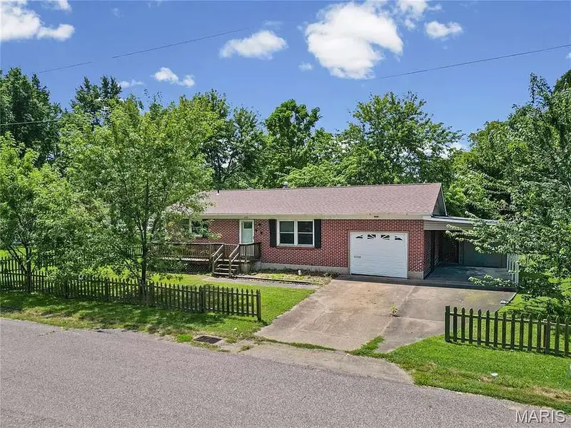 237 Jackson St, Sullivan, MO 63080-1445